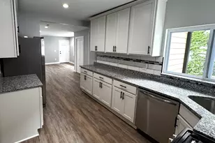 924 Wisconsin Ave, Racine, WI 53403 - Photo 7