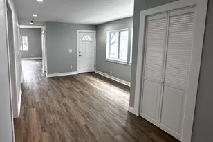 924 Wisconsin Ave, Racine, WI 53403 - Photo 9