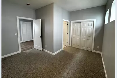 924  Wisconsin Ave, Racine, WI 53403 - Photo 13
