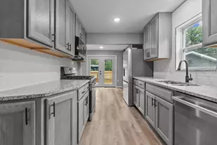 W1390 Greenview Rd, Bloomfield, WI 53128 - Photo 7