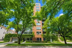 1111 N Marshall St, Milwaukee, WI 53202 - Photo 23