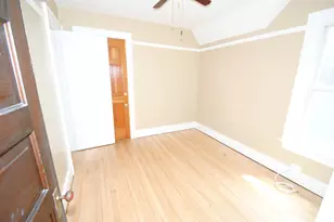 2050 N Holton St, Milwaukee, WI 53212 - Photo 11