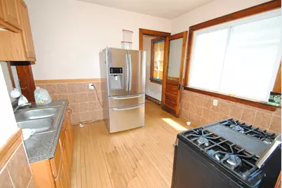 2050 N Holton St, Milwaukee, WI 53212 - Photo 7