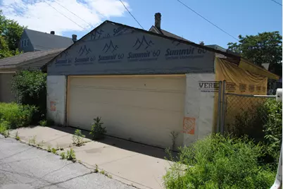 2050 N Holton St, Milwaukee, WI 53212 - Photo 13