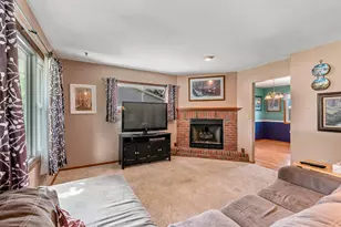 624 Deer Pass Rd, Saukville, WI 53080 - Photo 5