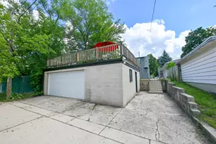4551 S 50th St, Greenfield, WI 53220 - Photo 23