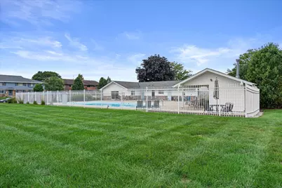 10210 W Whitnall Edge Cir #F, Franklin, WI 53132 - Photo 29