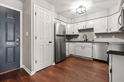 10210 W Whitnall Edge Cir #F, Franklin, WI 53132 - Photo 9
