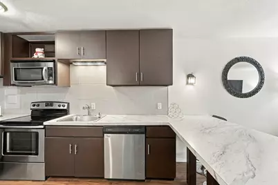 1409 N Prospect Ave #102, Milwaukee, WI 53202 - Photo 9