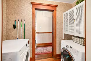 1569 N Warren Ave, Milwaukee, WI 53202 - Photo 19