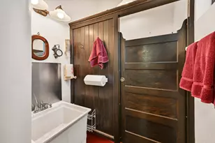 1569 N Warren Ave, Milwaukee, WI 53202 - Photo 35