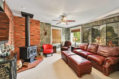 1569 N Warren Ave, Milwaukee, WI 53202 - Photo 29