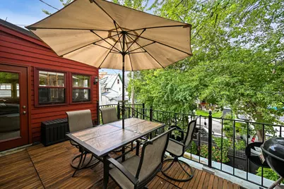 1569 N Warren Ave, Milwaukee, WI 53202 - Photo 39