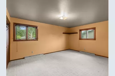 1378  Irving Cir, Manitowoc, WI 54220 - Photo 13