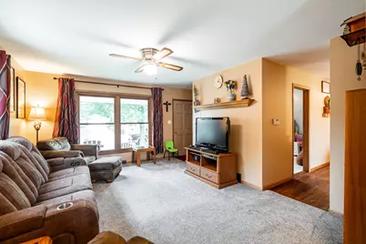 1614 N Lakeview Ave, Port Washington, WI 53074 - Photo 5