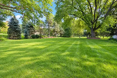 1150  Red Barn Ln, Elm Grove, WI 53122 - Photo 29