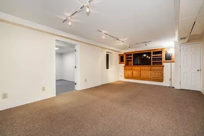 1150  Red Barn Ln, Elm Grove, WI 53122 - Photo 23