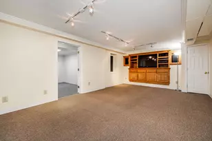 1150 Red Barn Ln, Elm Grove, WI 53122 - Photo 23