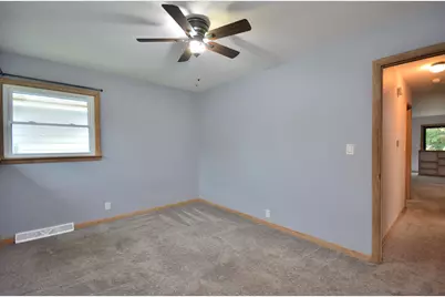 8945 W Herbert Ave, Milwaukee, WI 53225 - Photo 17