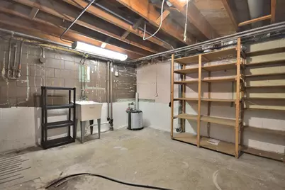 8945 W Herbert Ave, Milwaukee, WI 53225 - Photo 25