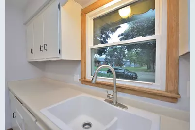 8945 W Herbert Ave, Milwaukee, WI 53225 - Photo 9
