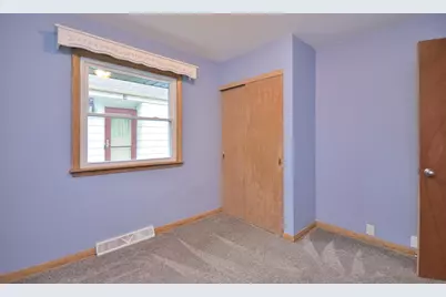 8945 W Herbert Ave, Milwaukee, WI 53225 - Photo 21