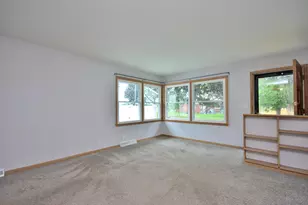 8945 W Herbert Ave, Milwaukee, WI 53225 - Photo 3
