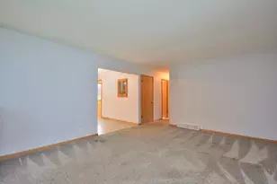 8945 W Herbert Ave, Milwaukee, WI 53225 - Photo 5