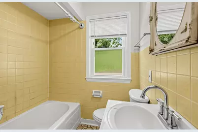 4913 N 74th St, Milwaukee, WI 53218 - Photo 15
