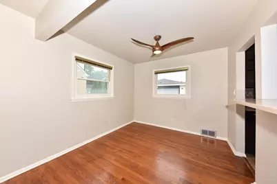 8935 N Navajo Rd, Bayside, WI 53217 - Photo 9