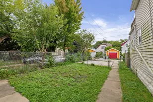 3028 N Holton St, Milwaukee, WI 53212 - Photo 25