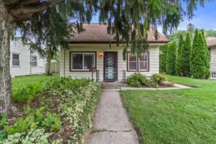 1405 17th Ave, South Milwaukee, WI 53172 - Photo 1