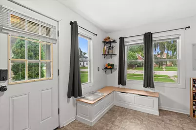 1405  17th Ave, South Milwaukee, WI 53172 - Photo 7
