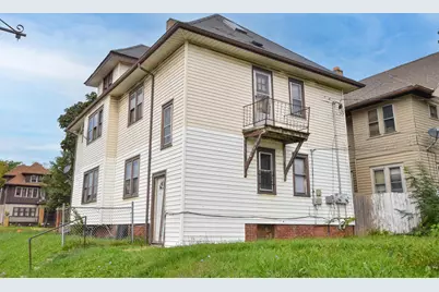 2702 N 49th St #2704, Milwaukee, WI 53210 - Photo 31