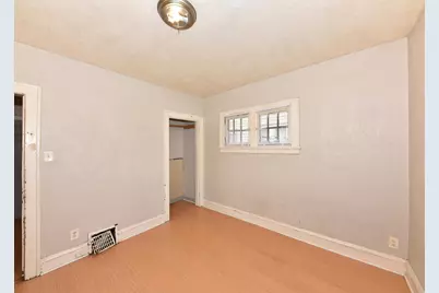 2702 N 49th St #2704, Milwaukee, WI 53210 - Photo 13