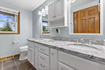 5211  Charles St, Racine, WI 53402 - Photo 27