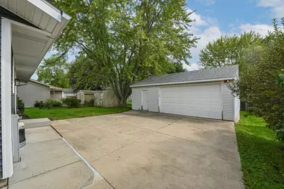 6901  Middle Rd, Racine, WI 53402 - Photo 25