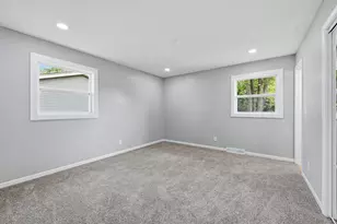 6901 Middle Rd, Racine, WI 53402 - Photo 13