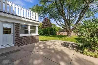 7438 N Seneca Rd, Fox Point, WI 53217 - Photo 5