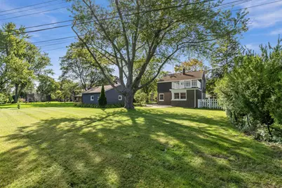 7438 N Seneca Rd, Fox Point, WI 53217 - Photo 9
