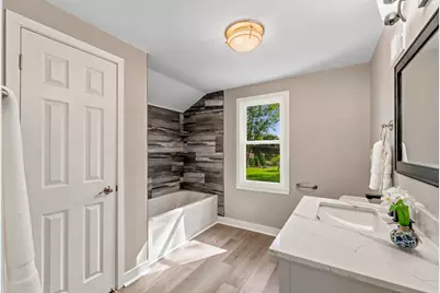 7438 N Seneca Rd, Fox Point, WI 53217 - Photo 25