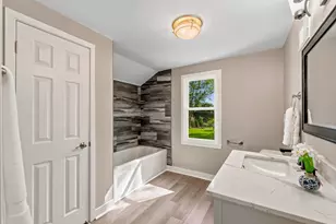 7438 N Seneca Rd, Fox Point, WI 53217 - Photo 25