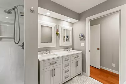 10305 N Adams Ct, Mequon, WI 53092 - Photo 11