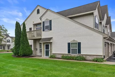 1052  Bedford Ct #201, Racine, WI 53406 - Photo 1