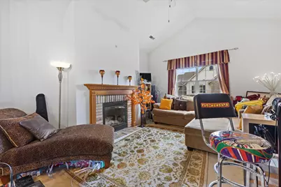 1052  Bedford Ct #201, Racine, WI 53406 - Photo 13