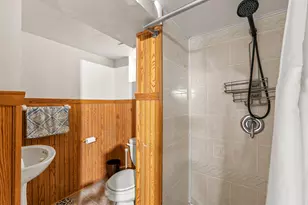 5400 W Ohio Ave, Milwaukee, WI 53219 - Photo 21