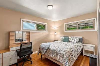 5400 W Ohio Ave, Milwaukee, WI 53219 - Photo 9