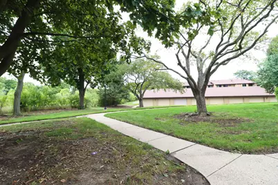 8693 N 73rd St, Milwaukee, WI 53223 - Photo 19
