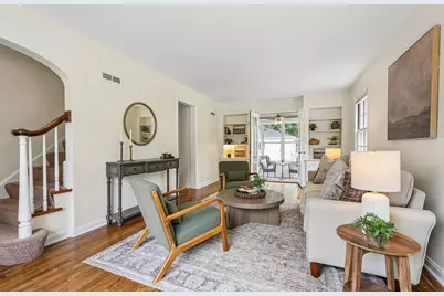 5075 N Berkeley Blvd, Whitefish Bay, WI 53217 - Photo 9