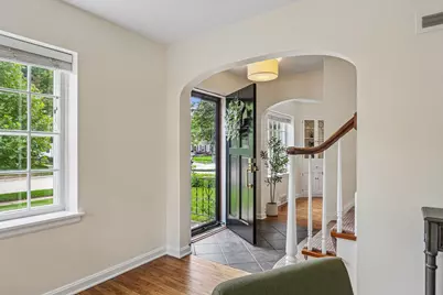 5075 N Berkeley Blvd, Whitefish Bay, WI 53217 - Photo 5